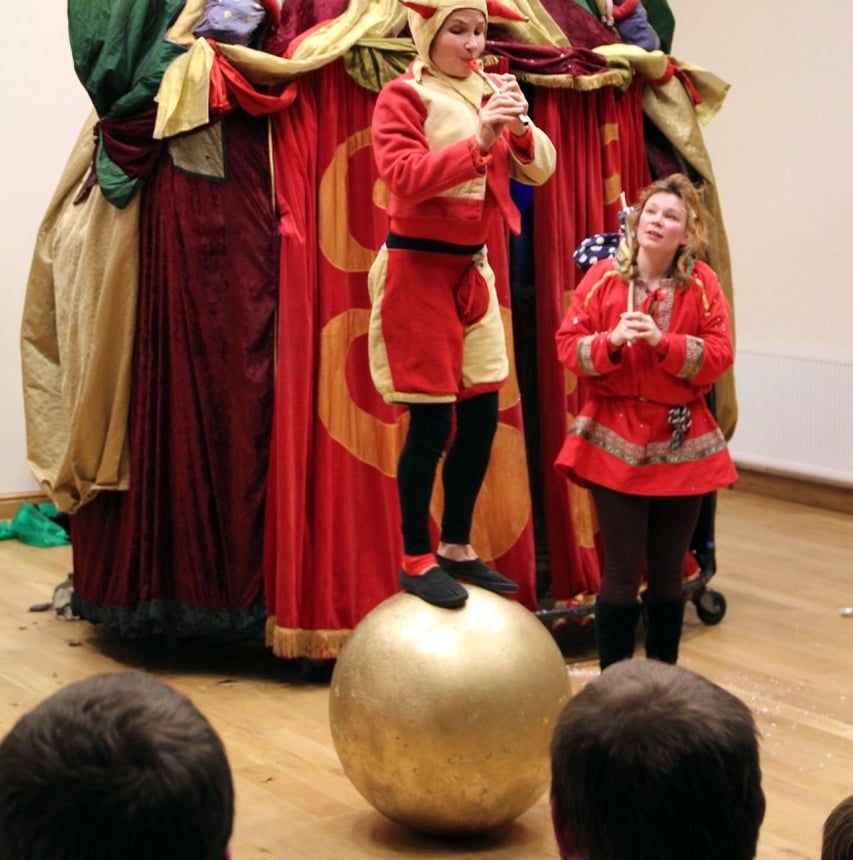 Circo Rum Ba Ba presents Dress Up For Christmas at Tenby De Valence